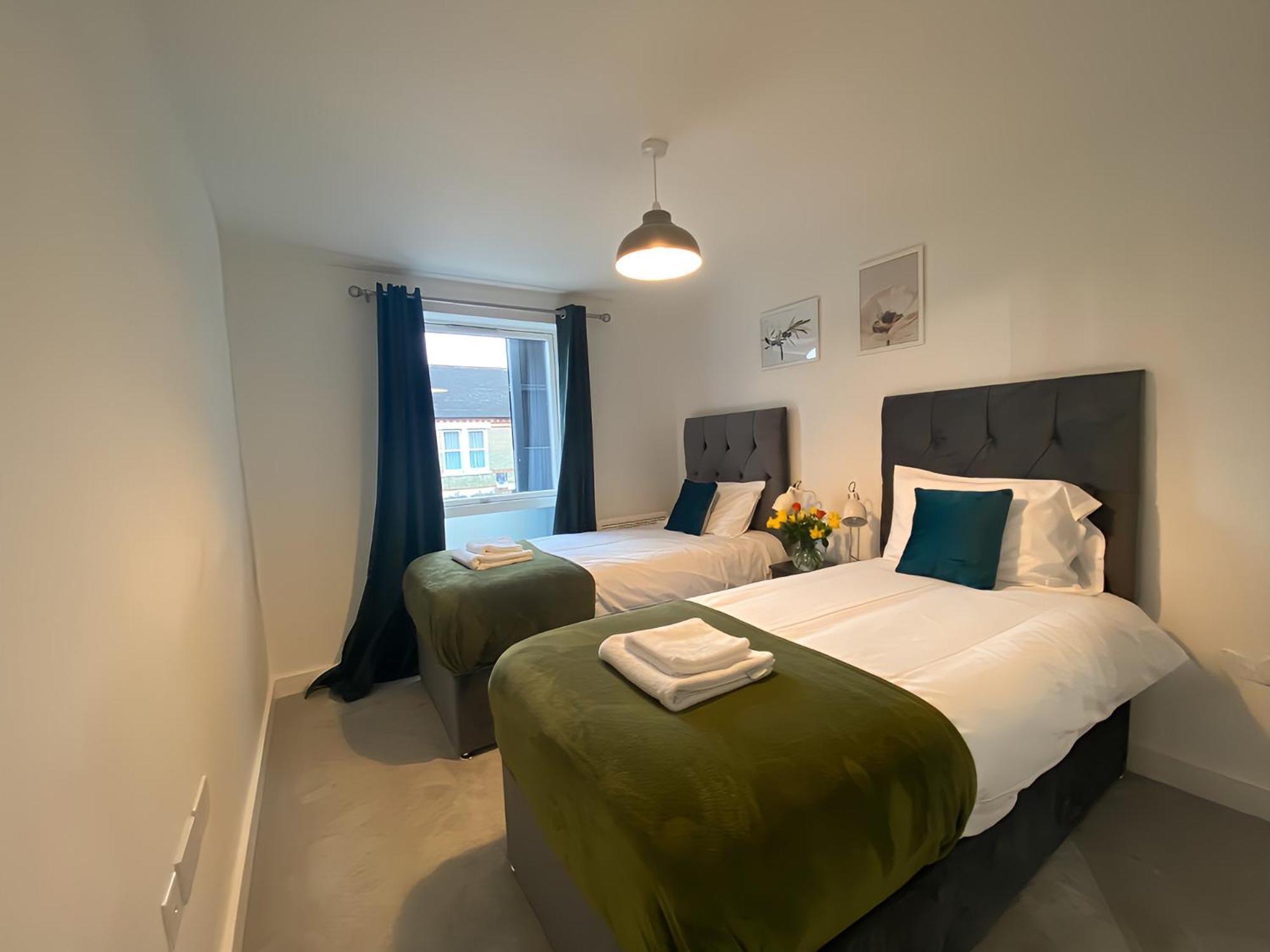 Cambridge Stays Riverside Apart Hotel With 2Br Flats At The City Centre-Parking-Balcony Екстериор снимка