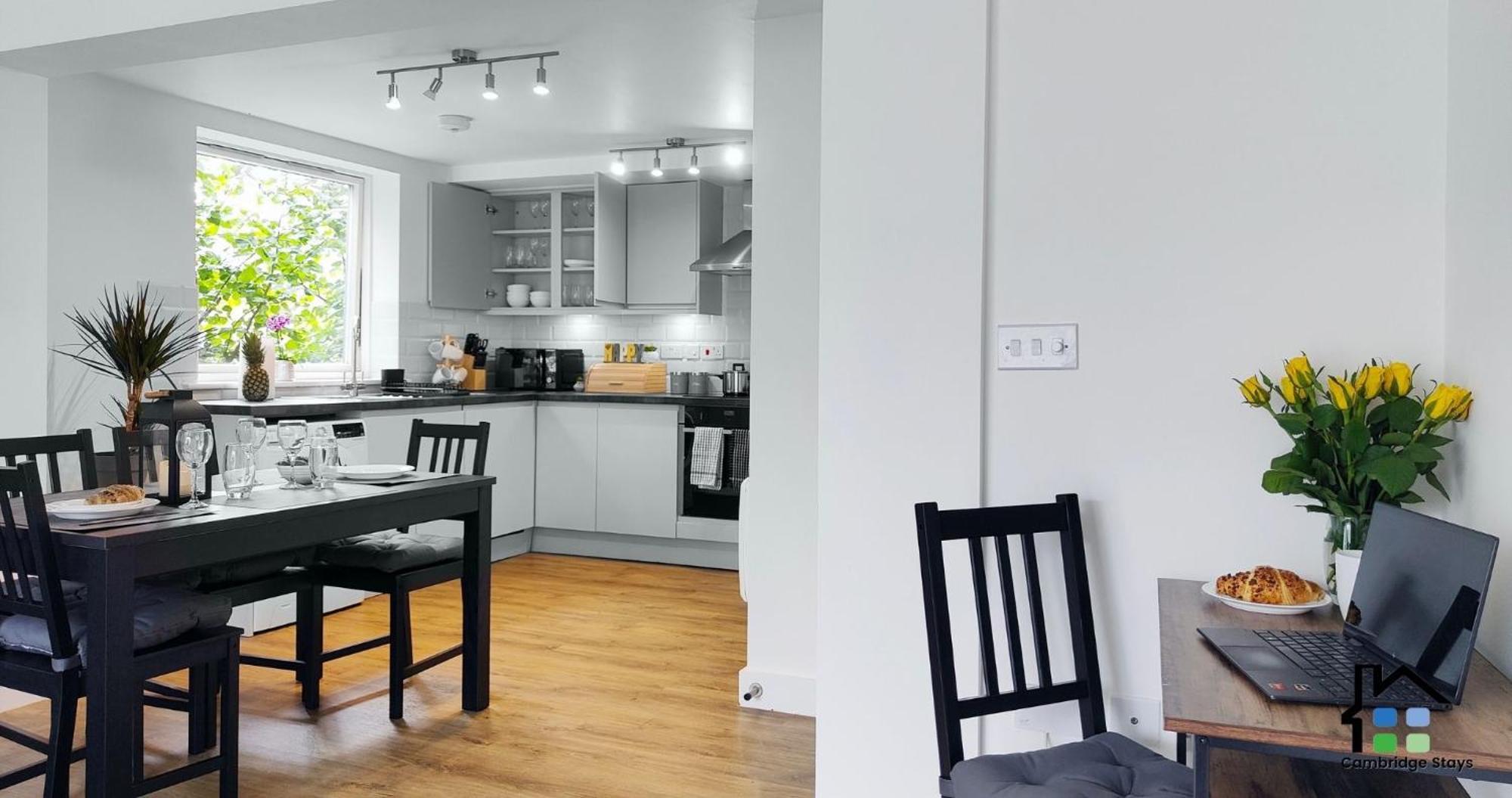 Cambridge Stays Riverside Apart Hotel With 2Br Flats At The City Centre-Parking-Balcony Екстериор снимка
