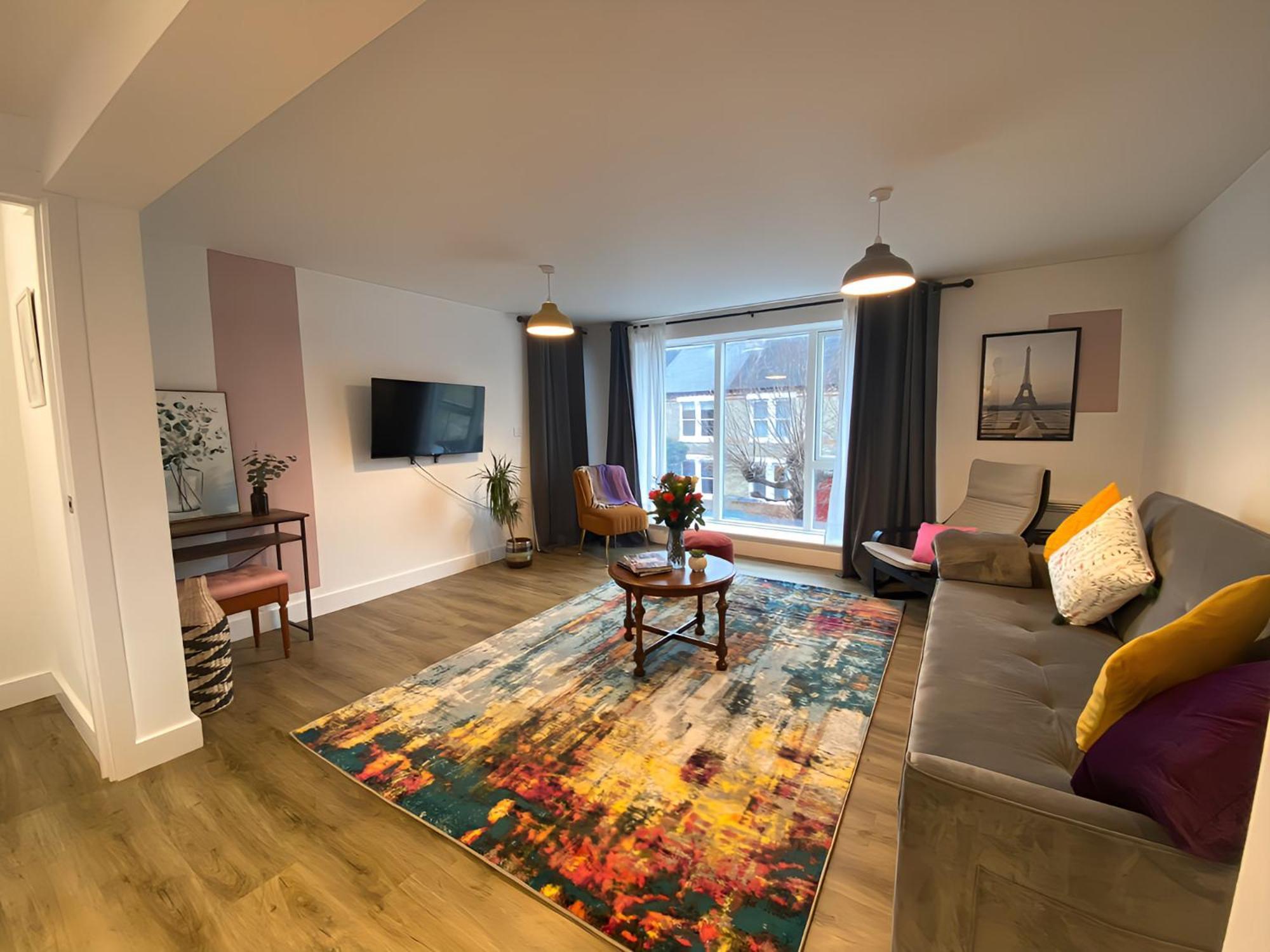 Cambridge Stays Riverside Apart Hotel With 2Br Flats At The City Centre-Parking-Balcony Екстериор снимка
