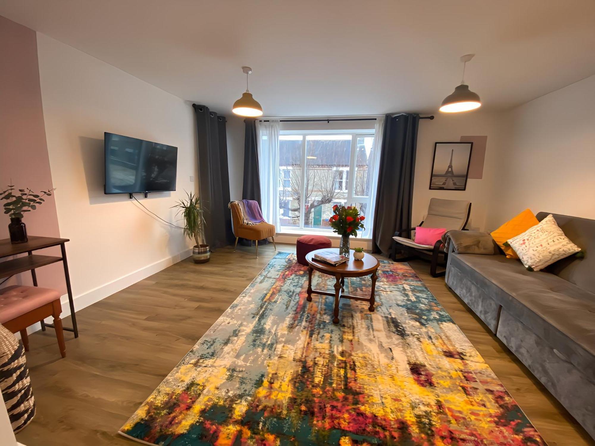 Cambridge Stays Riverside Apart Hotel With 2Br Flats At The City Centre-Parking-Balcony Екстериор снимка