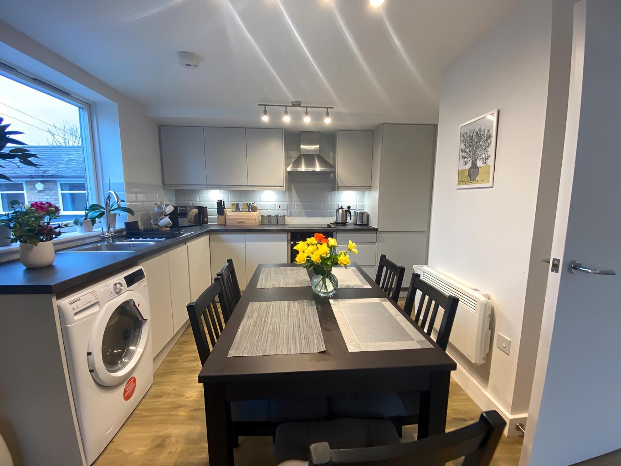 Cambridge Stays Riverside Apart Hotel With 2Br Flats At The City Centre-Parking-Balcony Екстериор снимка